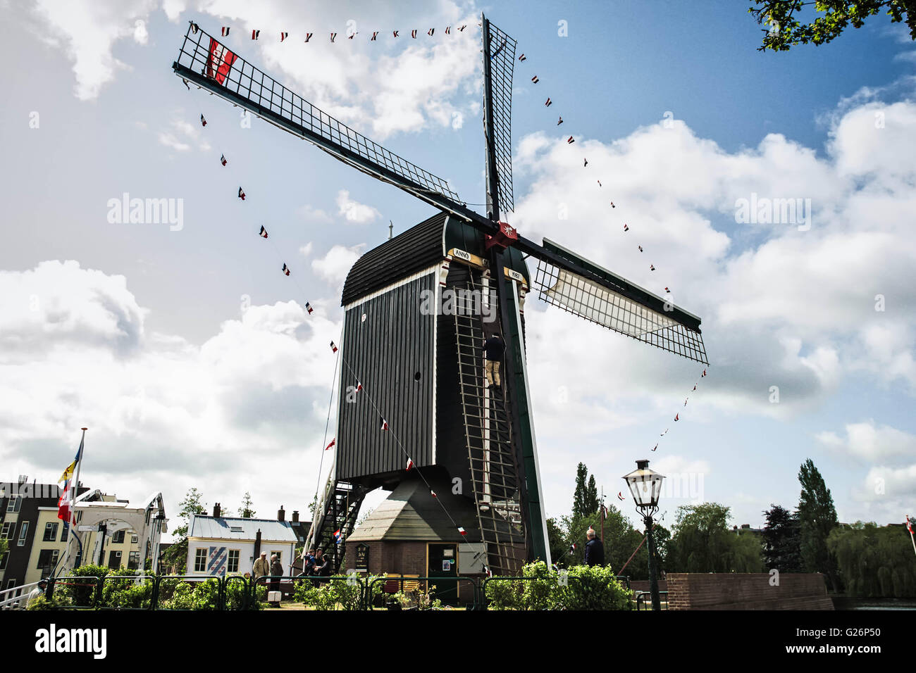 Molen De Put Windmühle in Leiden Stockfoto