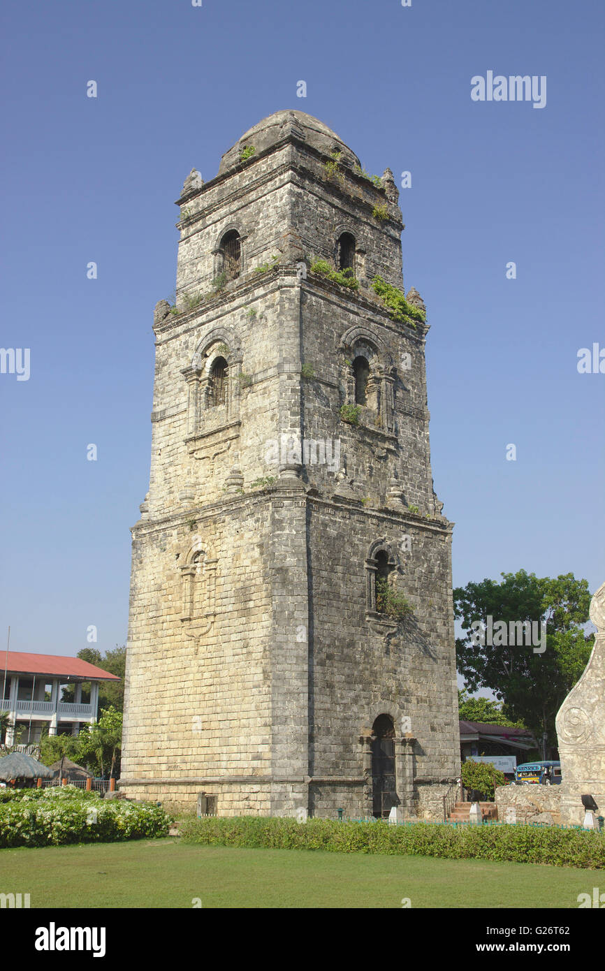 Turm von Paoay Kirche, in der Nähe von Laoag, nördlichen Luzon, Philippinen Stockfoto