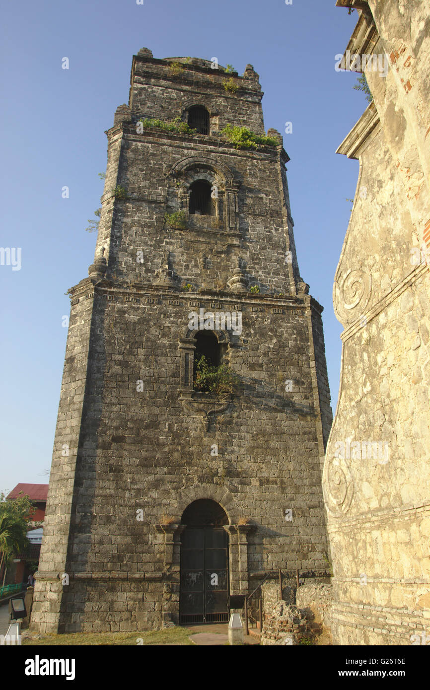 Turm von Paoay Kirche, in der Nähe von Laoag, nördlichen Luzon, Philippinen Stockfoto