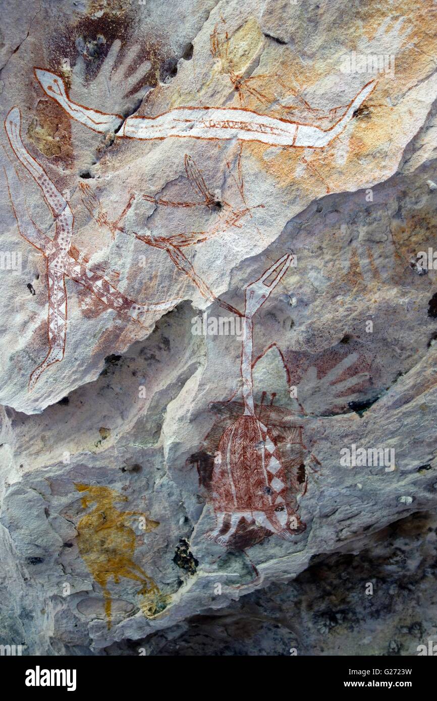 Alten Aborigines Höhlenmalereien bekannt als "Rock Art" finden Sie unter Mount Borradaile, West-Arnhemland, Northern Territory, Australien Stockfoto
