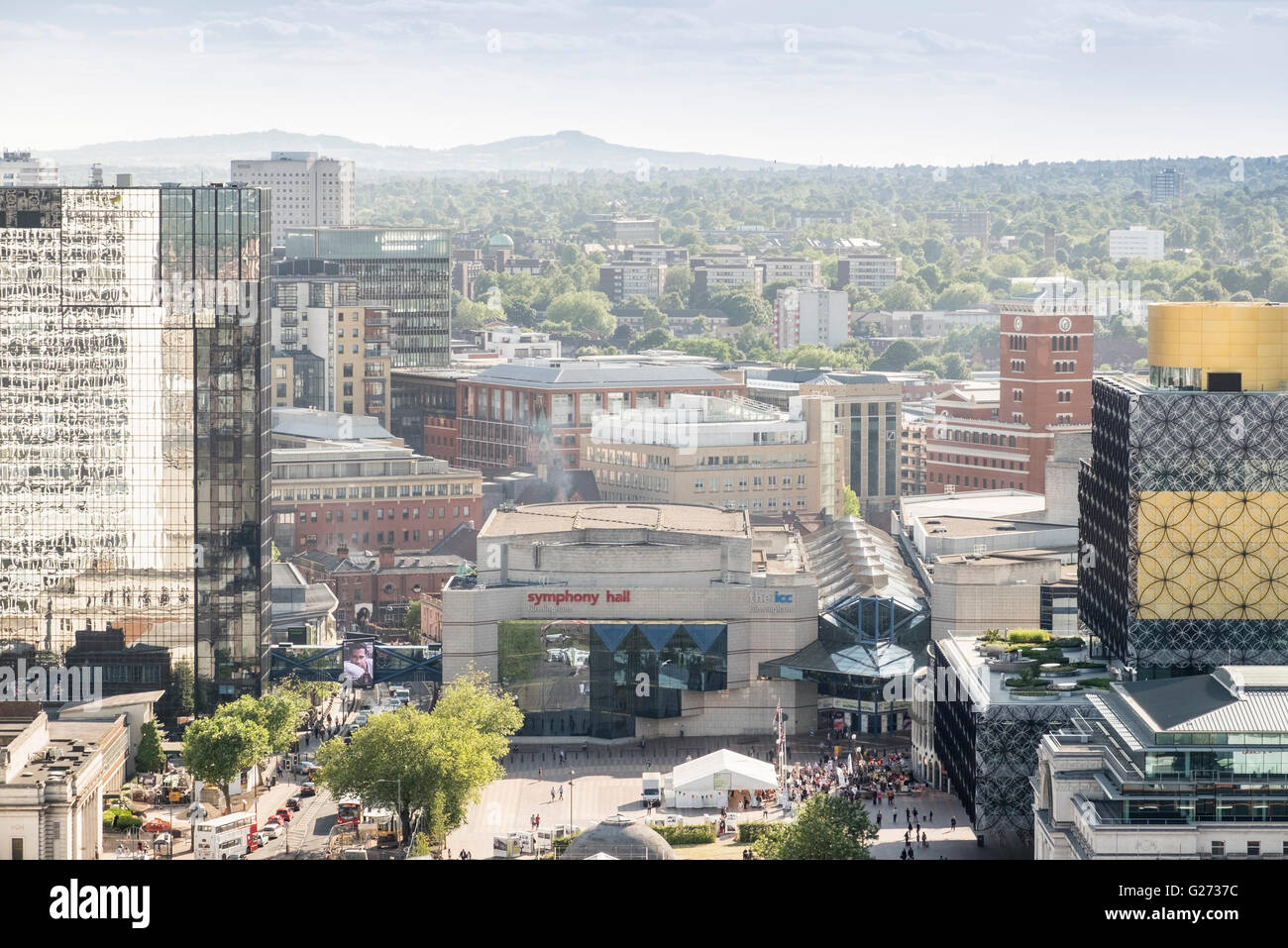 Luftaufnahme von Birmingham City Centre, England. Symphony Hall und dem ICC in Centenary Square. Stockfoto