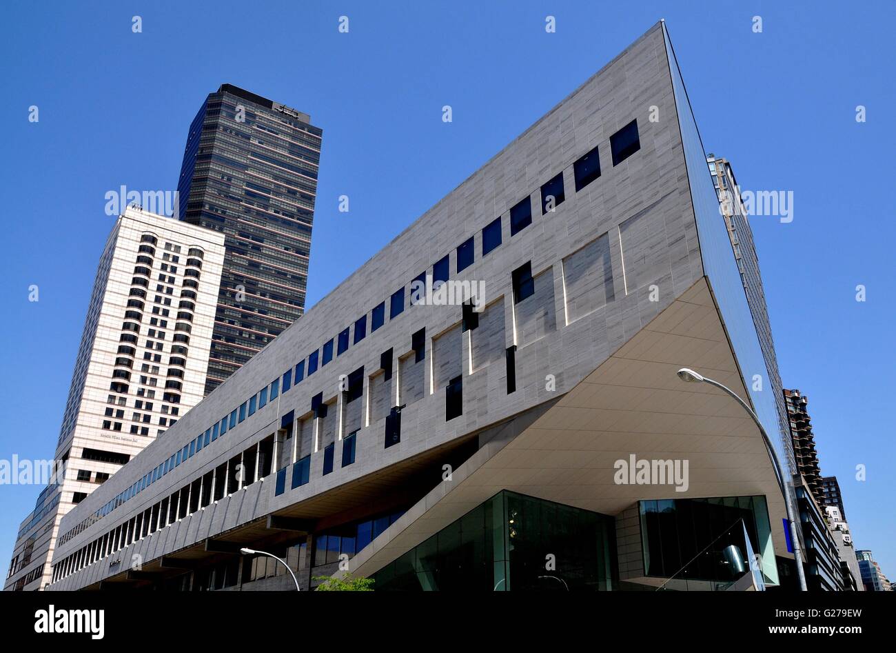 New York City: Alice Tully Hall und der Juilliard School of Music im Lincoln Center for the Performing Arts Stockfoto