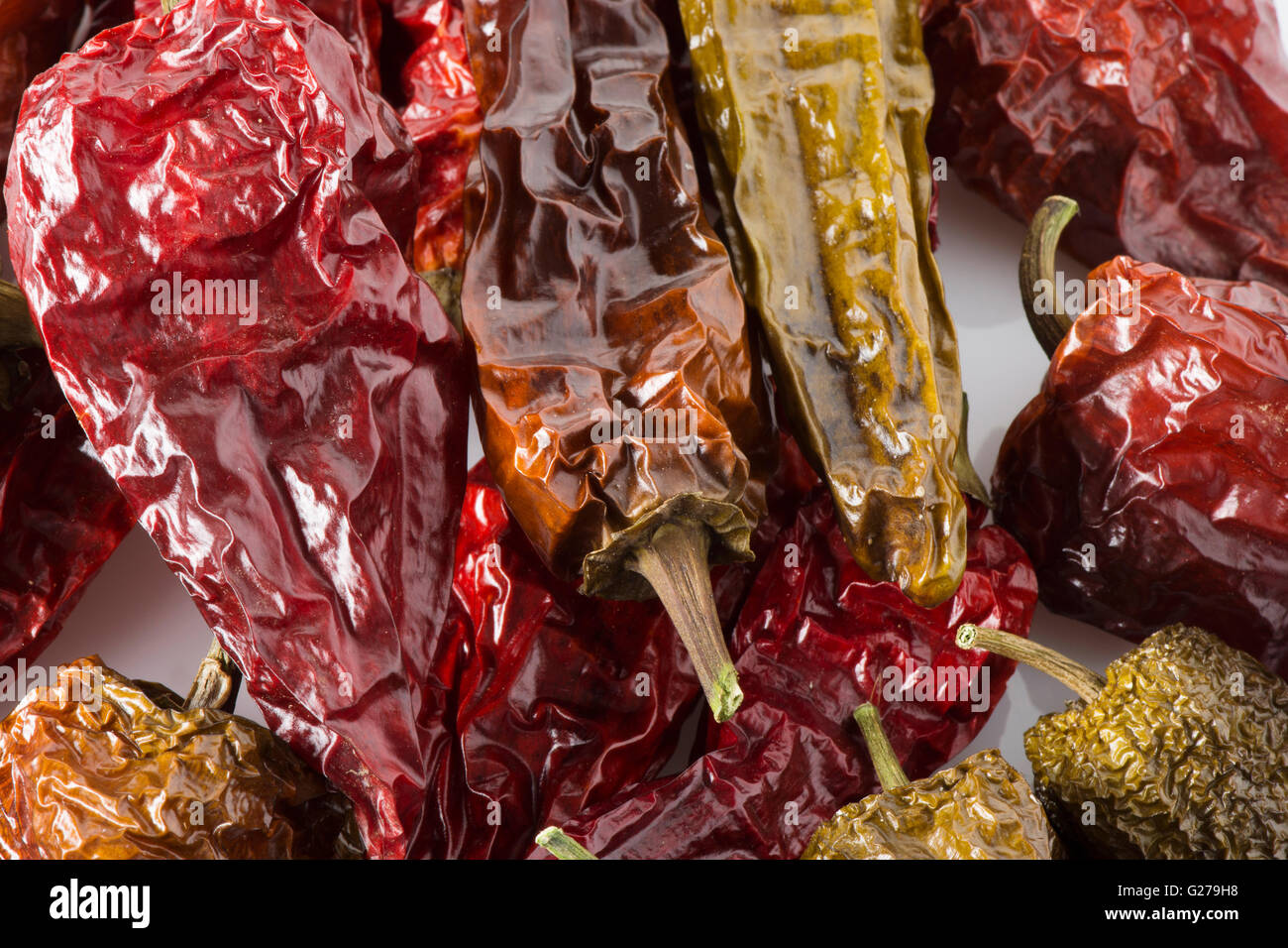 Ein Haufen Getrocknete Chilischoten. Stockfoto