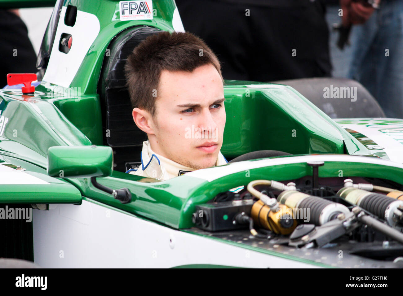 Junge männliche Fahrer in der Formel Palmer Audi-Rennserie Stockfoto