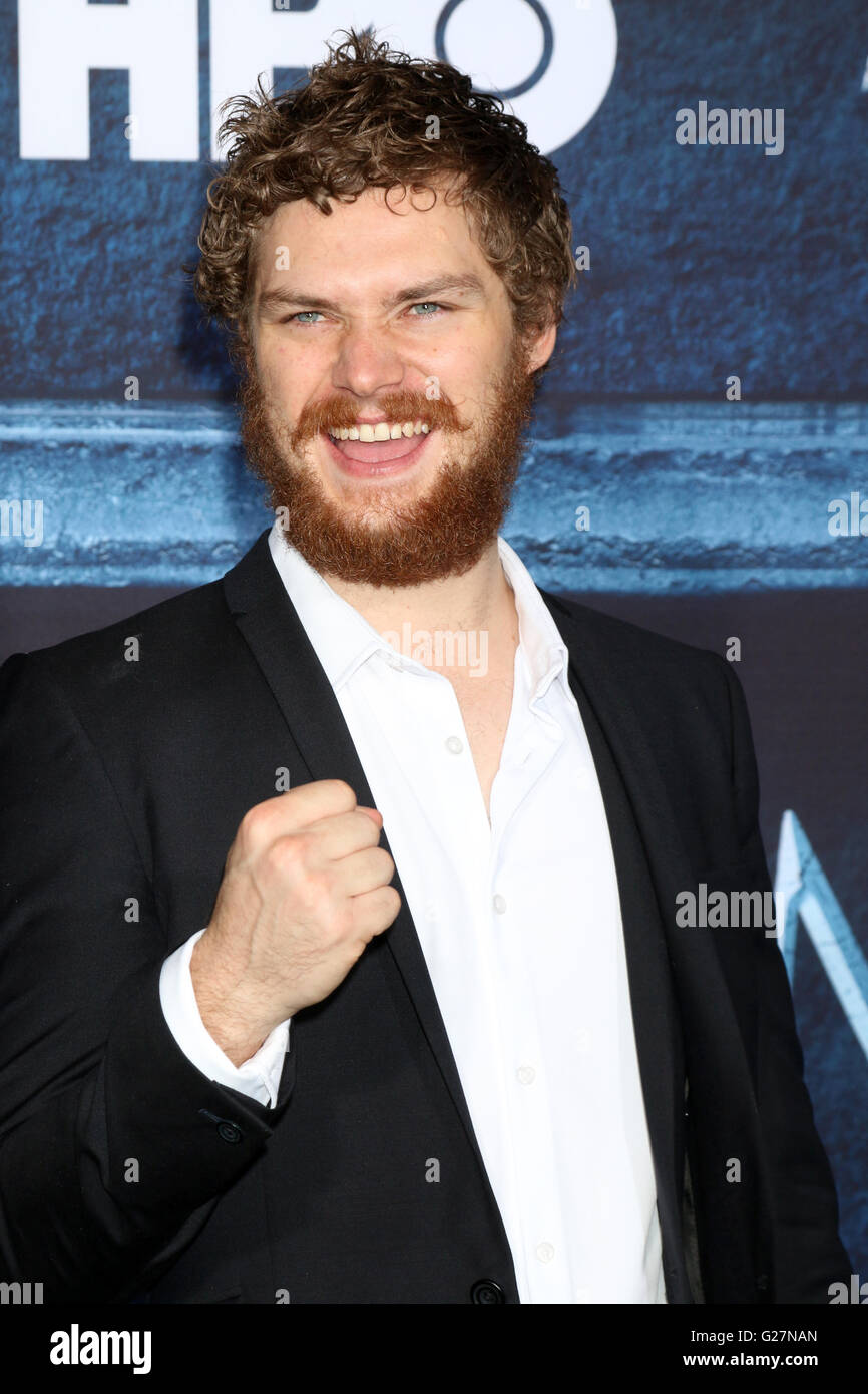 Spiel der Throne Staffel 6 Premiere Screening TCL Chinese Theater IMAX Featuring abgehaltenen: Finn Jones wo: Los Angeles, California, Vereinigte Staaten von Amerika bei: 11. April 2016 Stockfoto