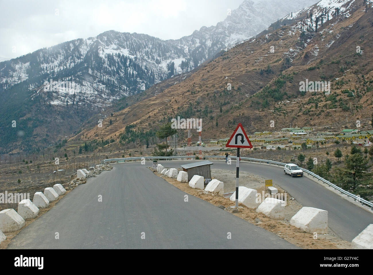 Schöne Himalaya-Straße von Manali nach Leh, in Richtung Rohtang Pass, Manali, Himachal Pradesh, Indien Stockfoto