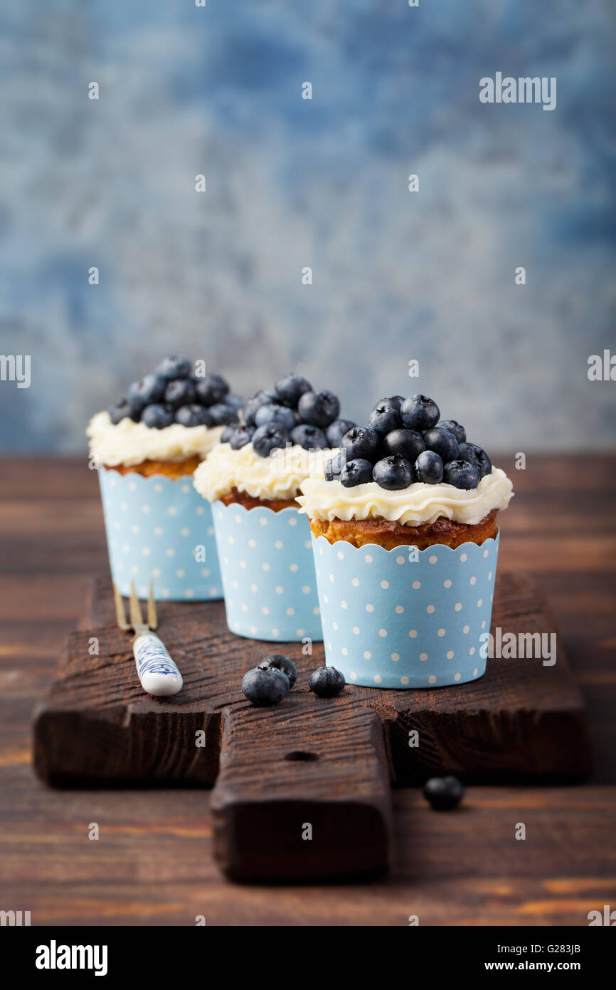 Kürbis-Muffins mit Frischkäse, Heidelbeeren Stockfoto