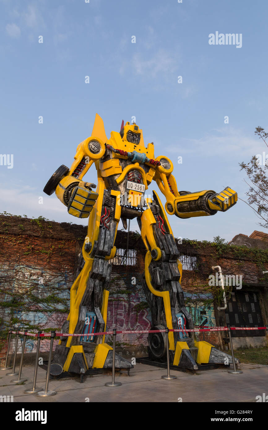 Kaohsiung, Taiwan - 11. Januar 2015: Große Roboter Statue aus der Transformers-Filme Stockfoto