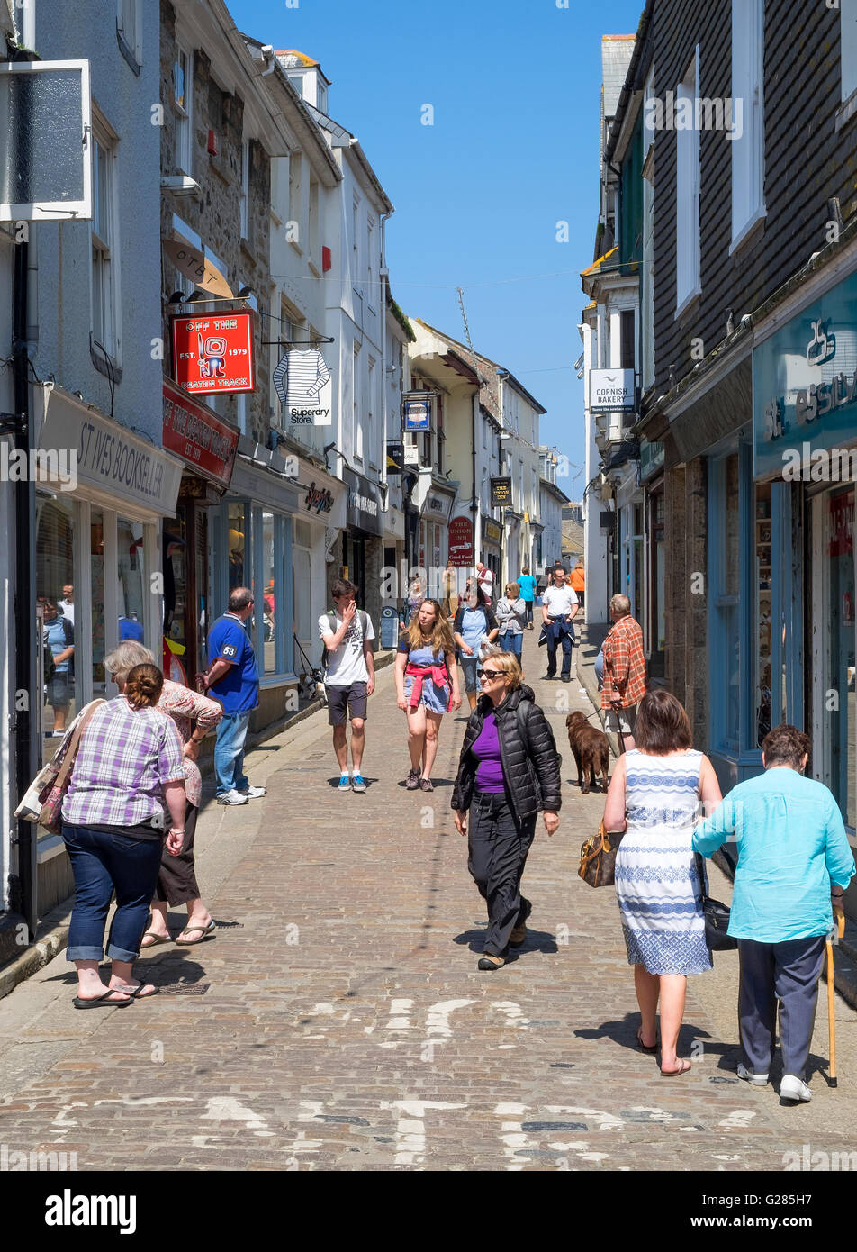 schmale Straße in St.Ives, Cornwall, England, UK Stockfoto