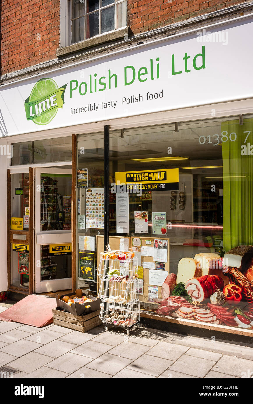 Ein polnischer Feinkostladen in Devizes UK Kalk Stockfoto