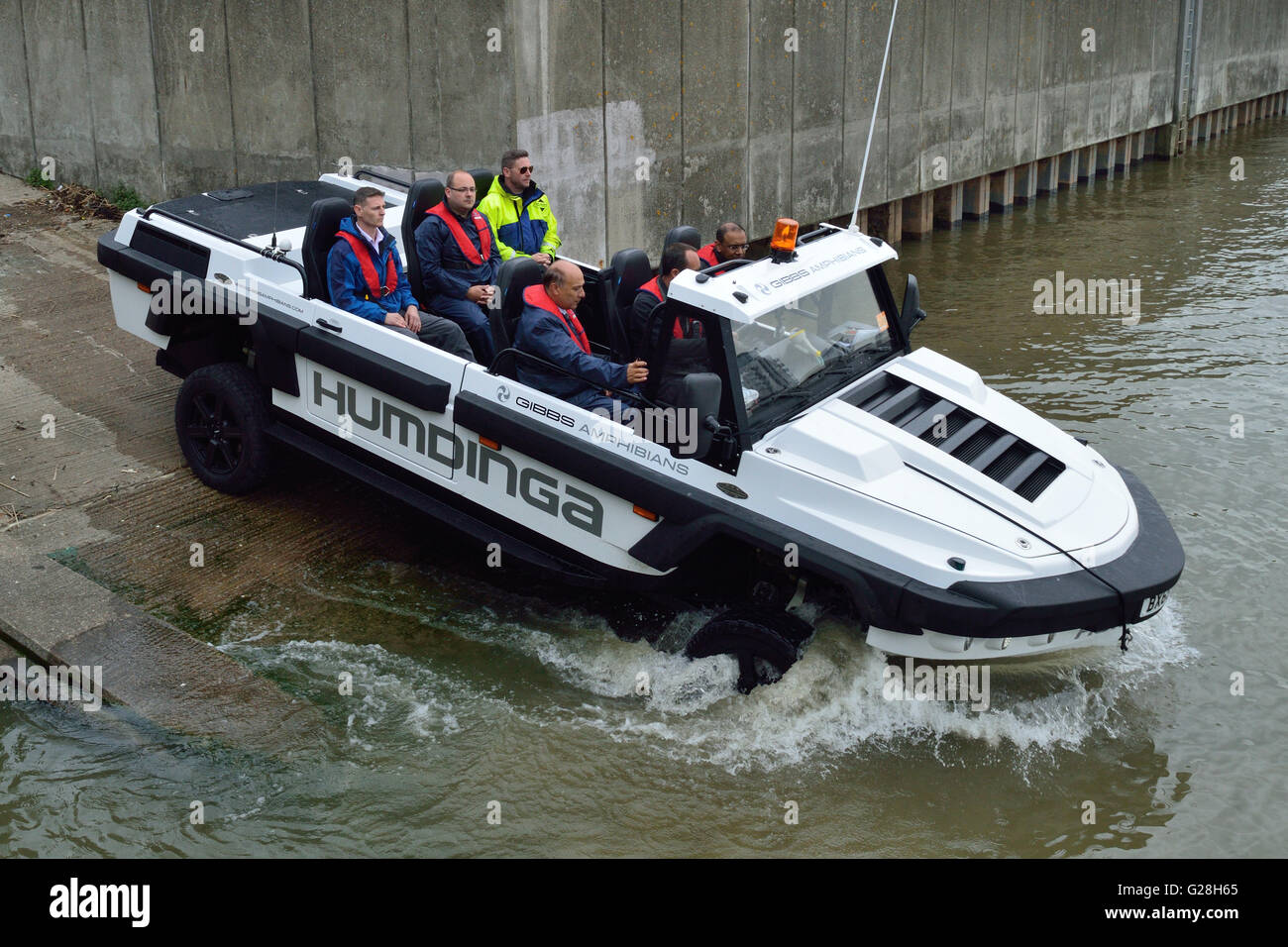 Gibbs Amphibien Hundinga amphibische Nutzfahrzeug in der Erprobung auf der Themse in London Stockfoto