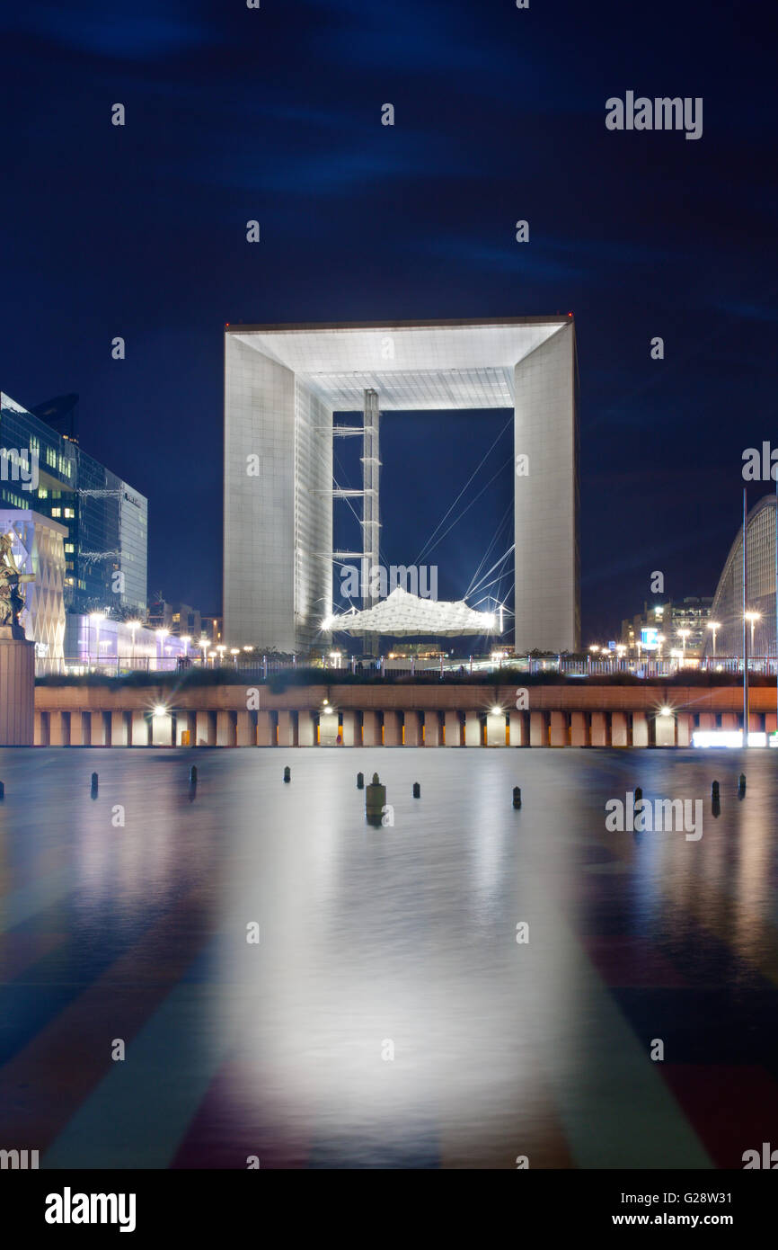 Paris, Frankreich - La Grande Arche De La Defense Stockfoto
