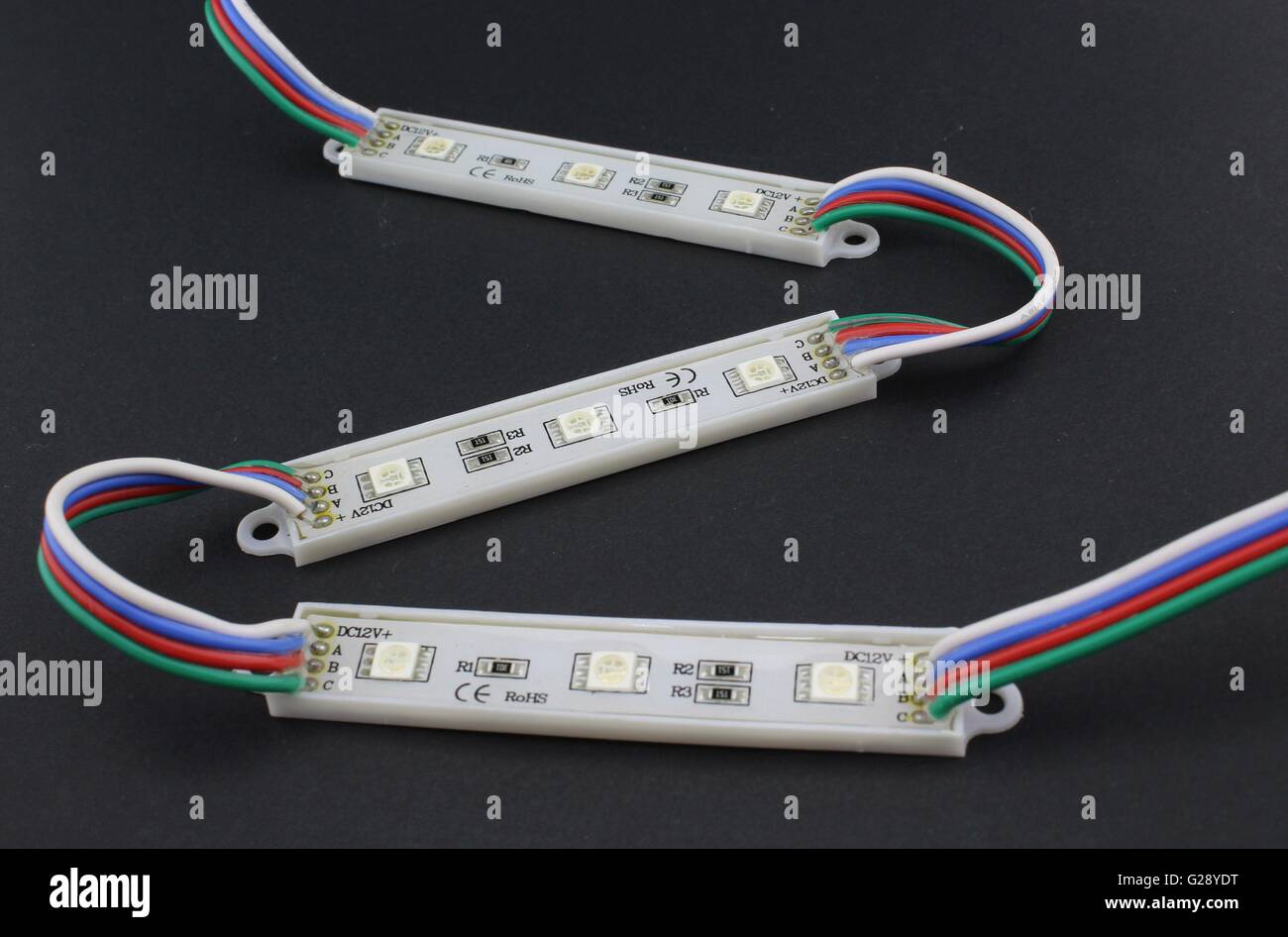 LED-Streifen auf schwarzem Hintergrund Stockfotografie - Alamy
