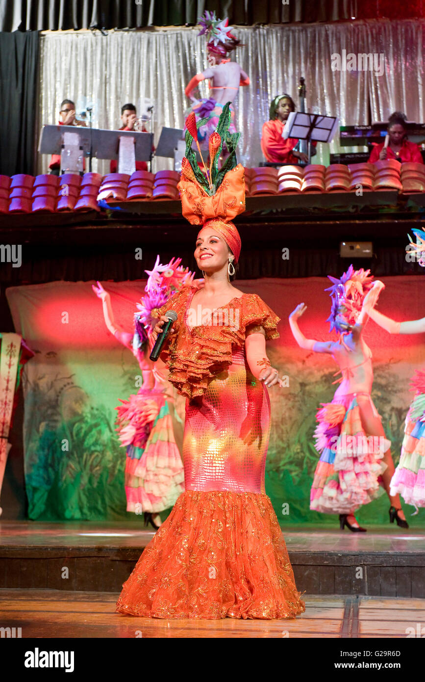 Traditionelle kubanische instrumente Fotos und Bildmaterial in hoher