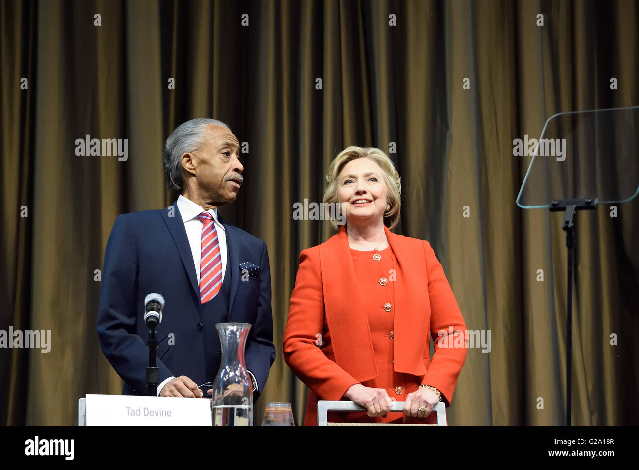 Hillary Clinton und Al Sharpton auf National Action Network Convention. Stockfoto