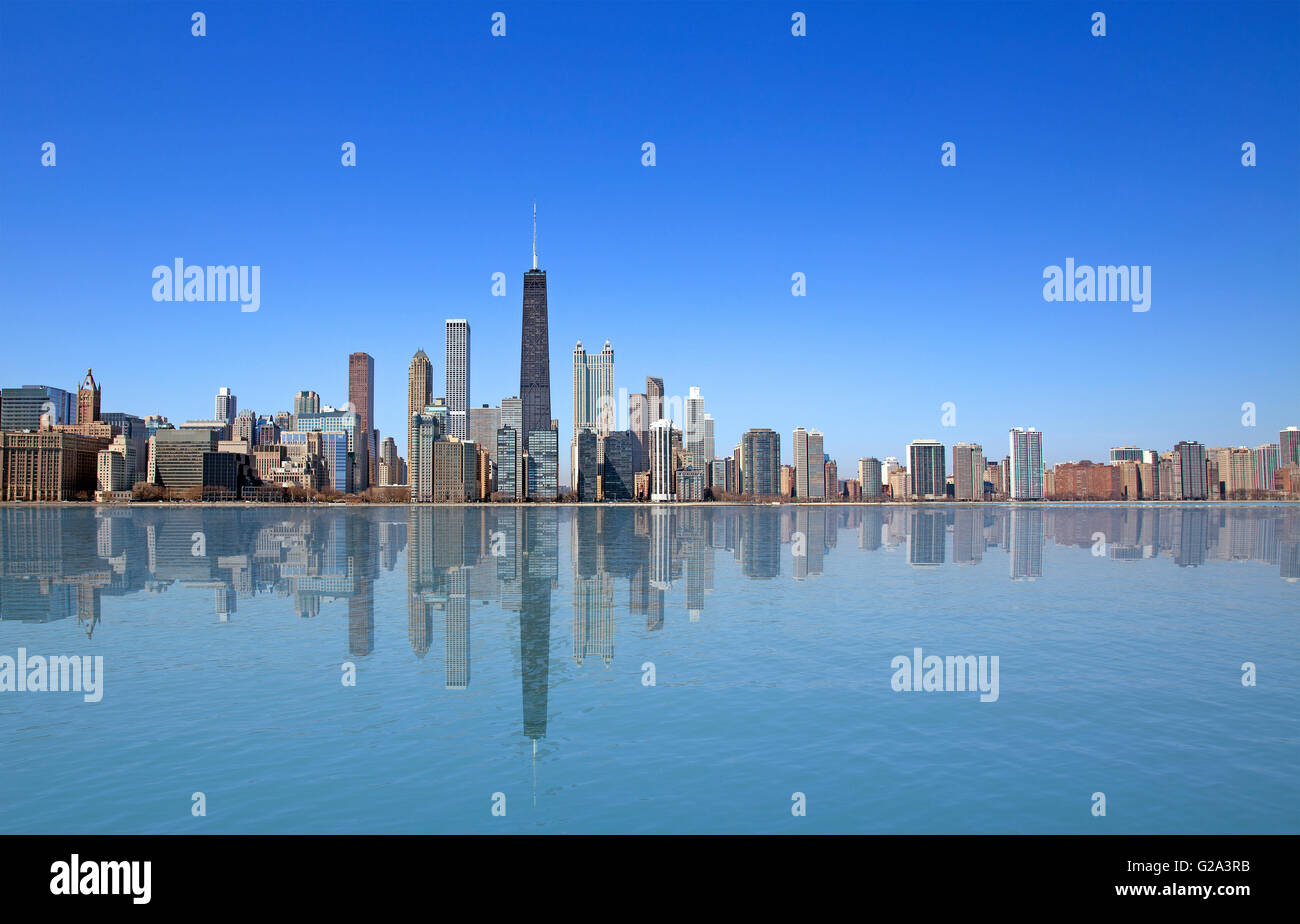 Skyline von Chicago an einem perfekten Tag Stockfoto