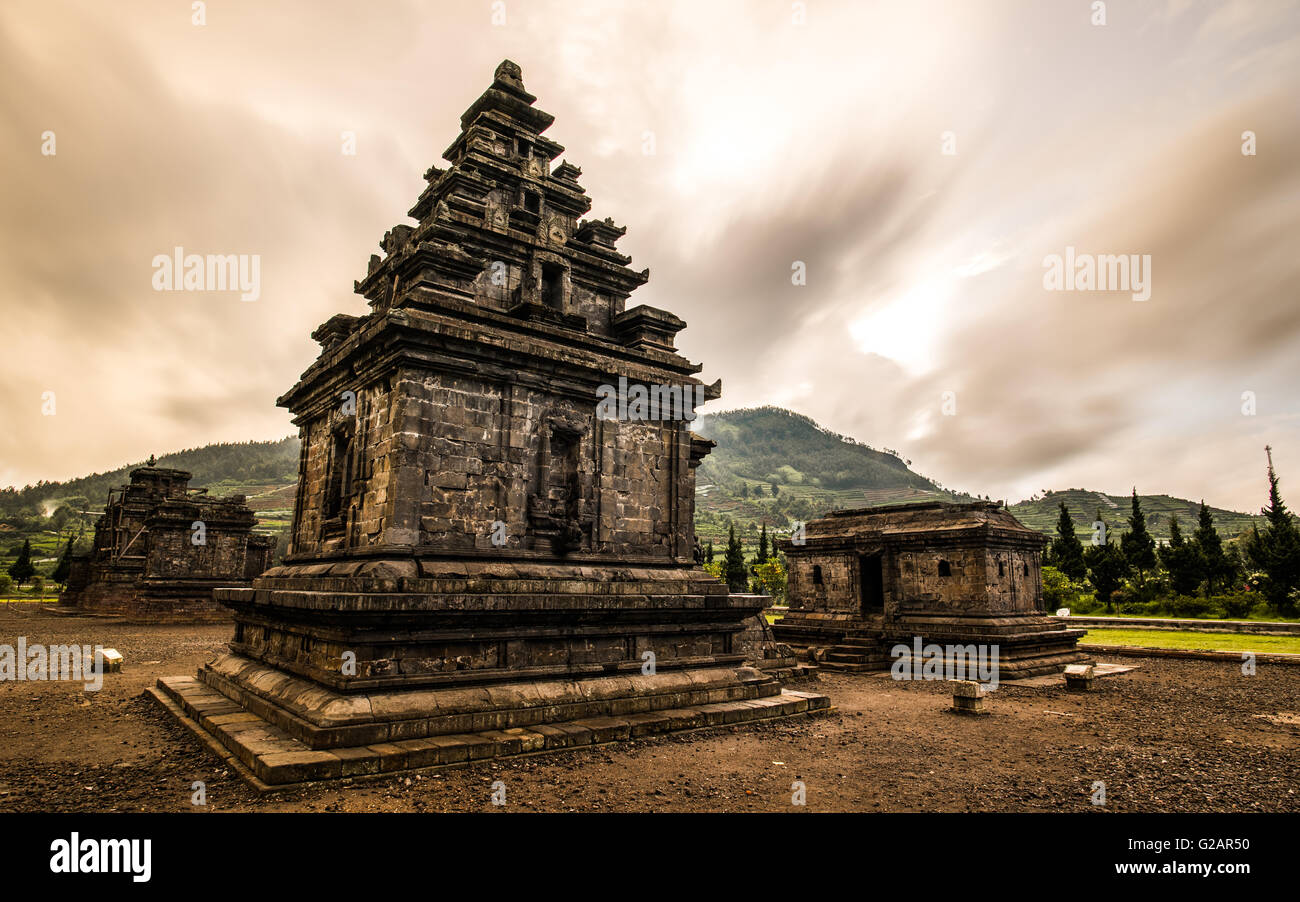 Indonesische historische Tempel, Candi Arjuna Dieng Stockfoto