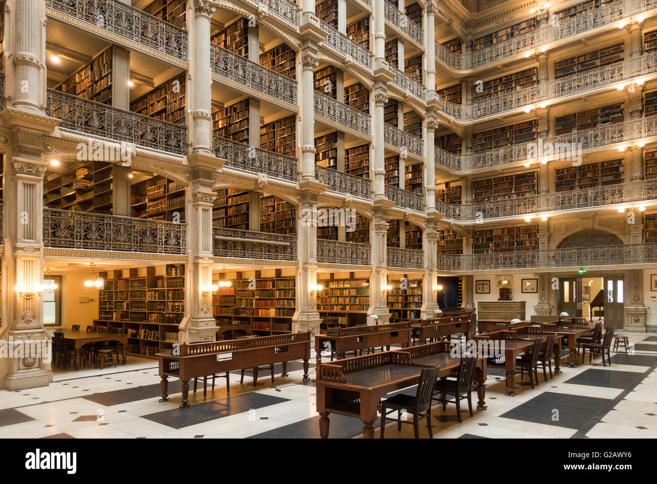George Peabody Bibliothek Baltimore Md Stockfoto Bild