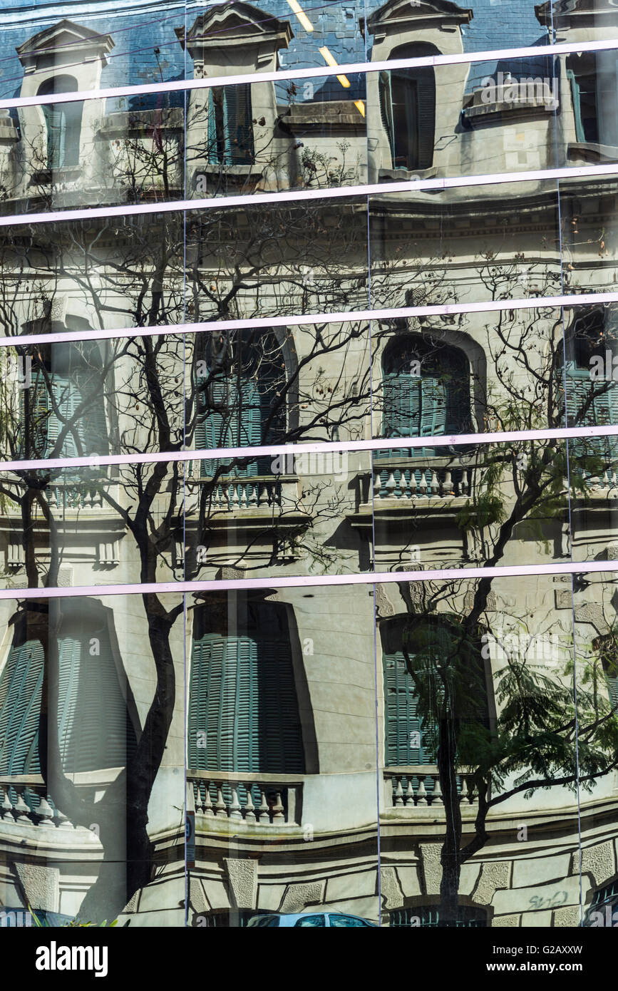 Reflexionen, Rosario, Provinz Santa Fe, Argentinien Stockfoto