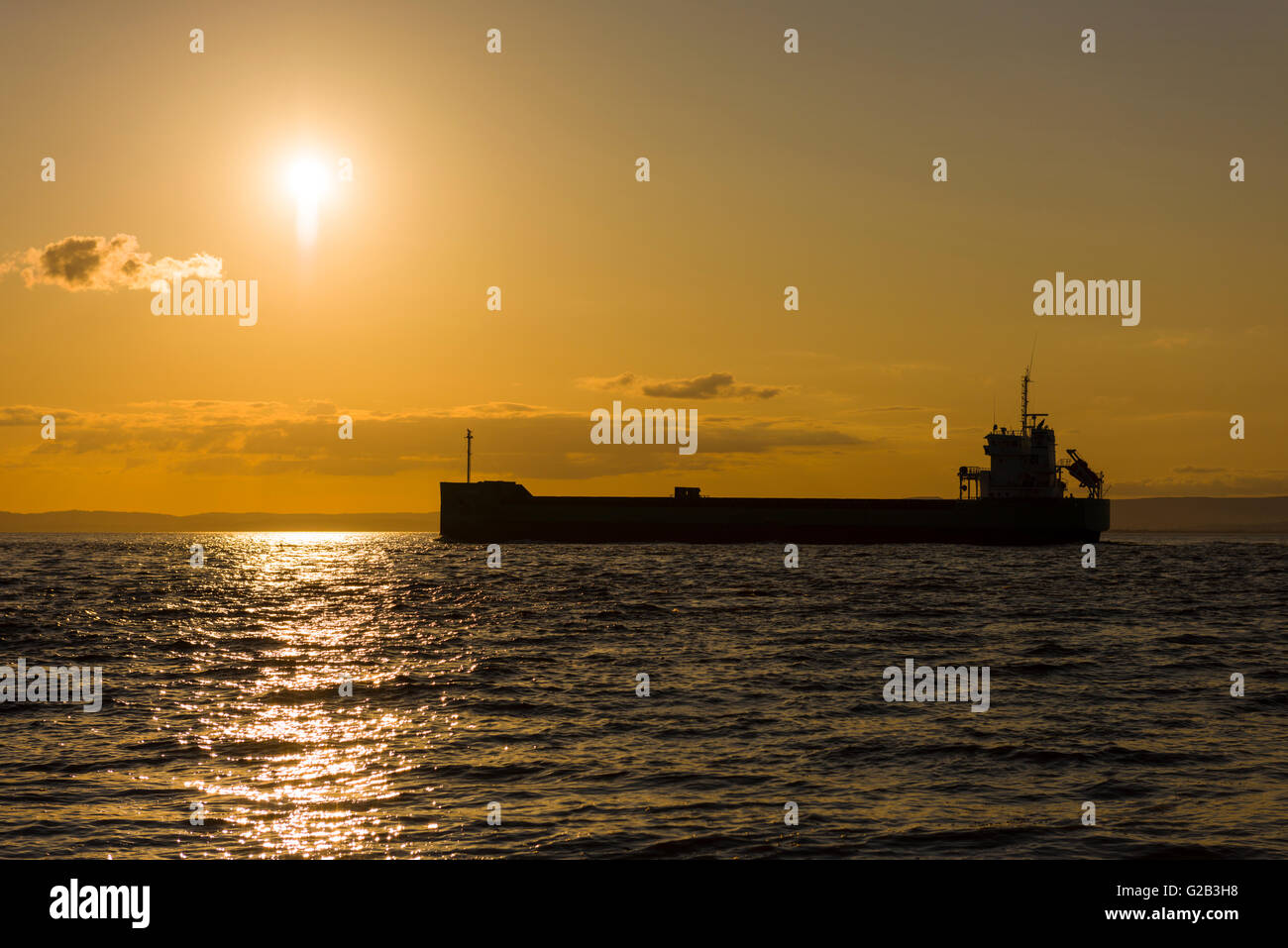 Frachter Arklow Strand vorbei an Portishead in der Severn-Mündung nach Avonmouth Docks verlassen. North Somerset, England. Stockfoto