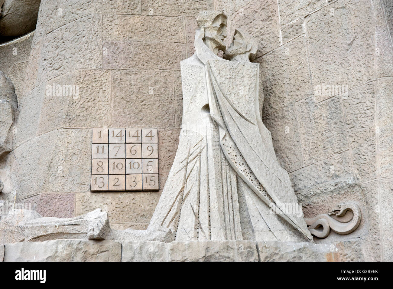 La Sagrada Família oder Expiatory Tempel der Heiligen Familie, Leidenschaft Fassade mit Skulpturen von Josep Maria Subirachs, Spanien Stockfoto