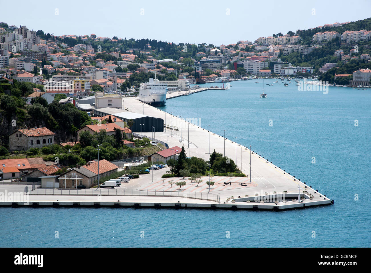 DER Hafen GRUZ DUBROVNIK Kroatien einen Überblick über den Hafen Gruz und Kreuzfahrtterminals in Dubrovnik Kroatien Stockfoto