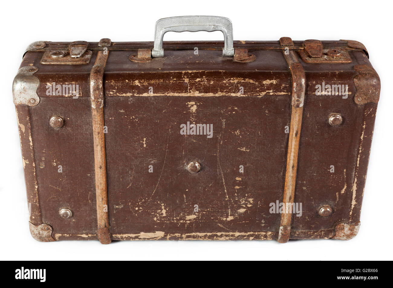 Alte Braun verwendet und verwitterten Koffer isoliert auf weißem Hintergrund Stockfoto