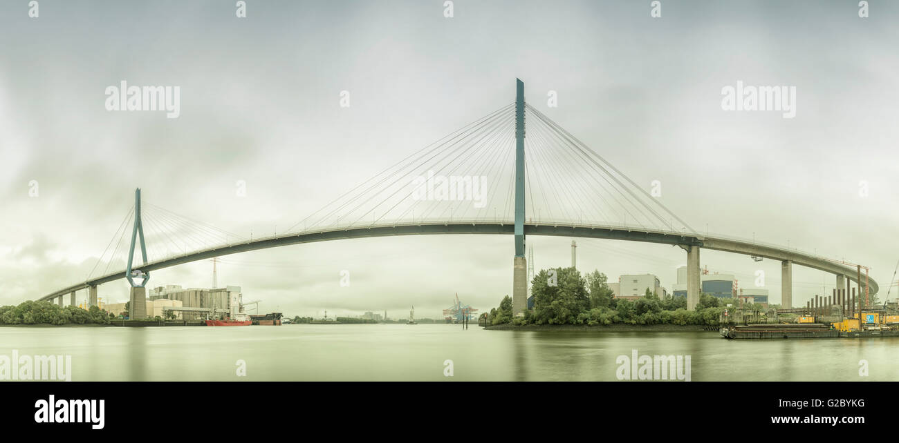 Panoramablick über die Koehlbrand Brücke, Hamburg, Hamburg, Deutschland Stockfoto