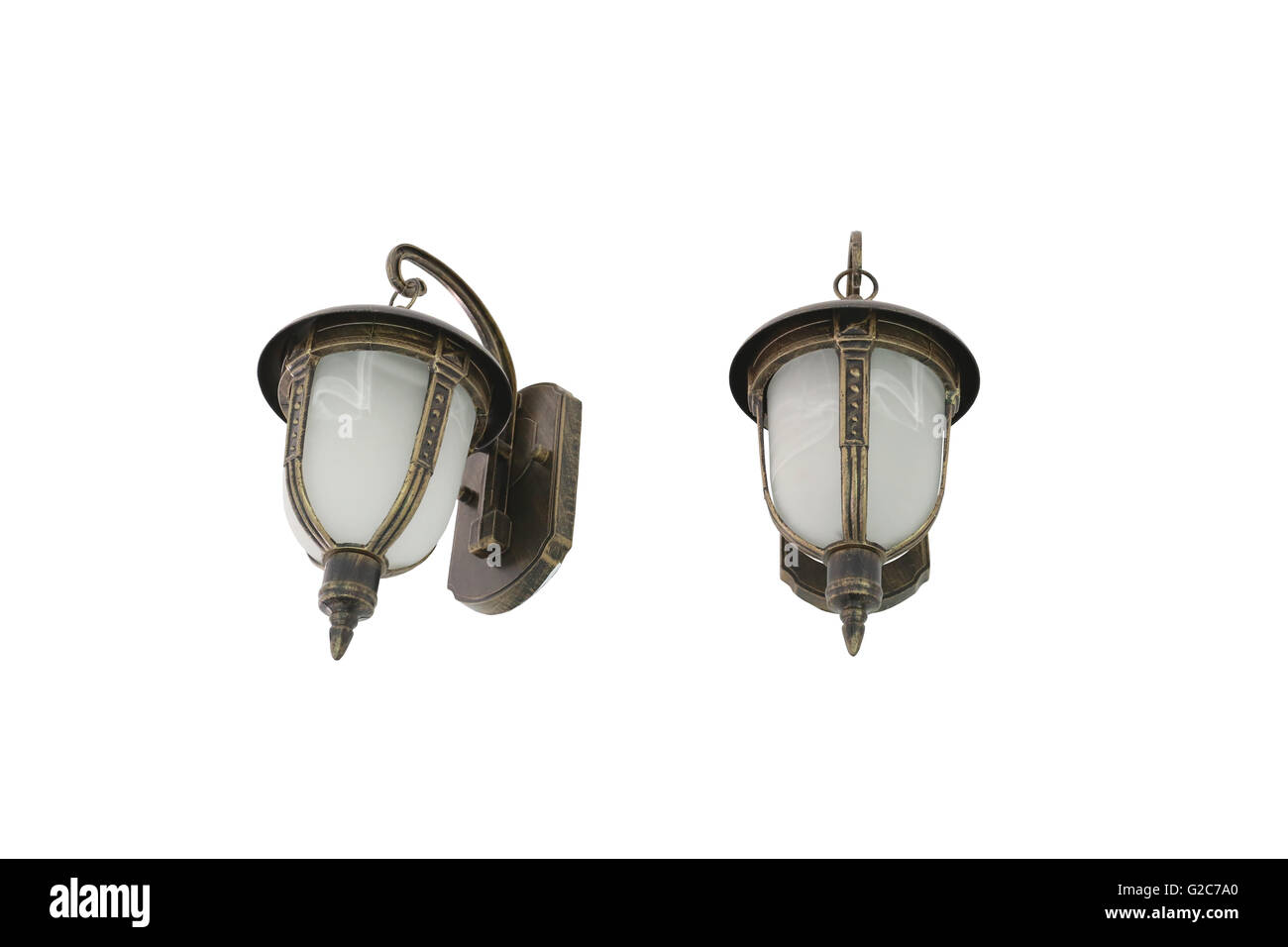 Antike Lampen von Vintage-Stil isoliert auf weißem Hintergrund und Beschneidungspfade haben. Stockfoto