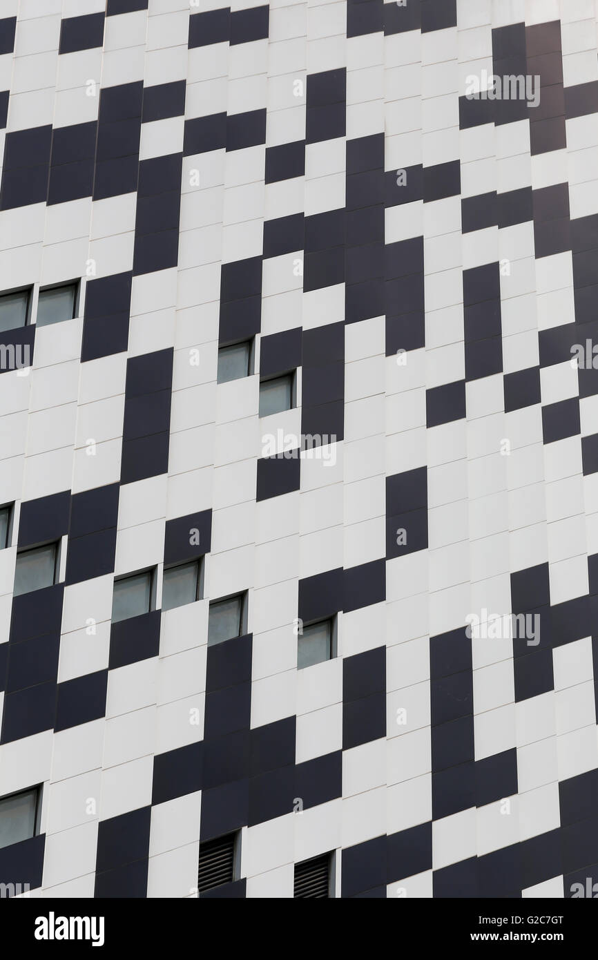 Seite des Gebäudes mit einer weißen und schwarzen Farbe für Design-Hintergrund. Stockfoto