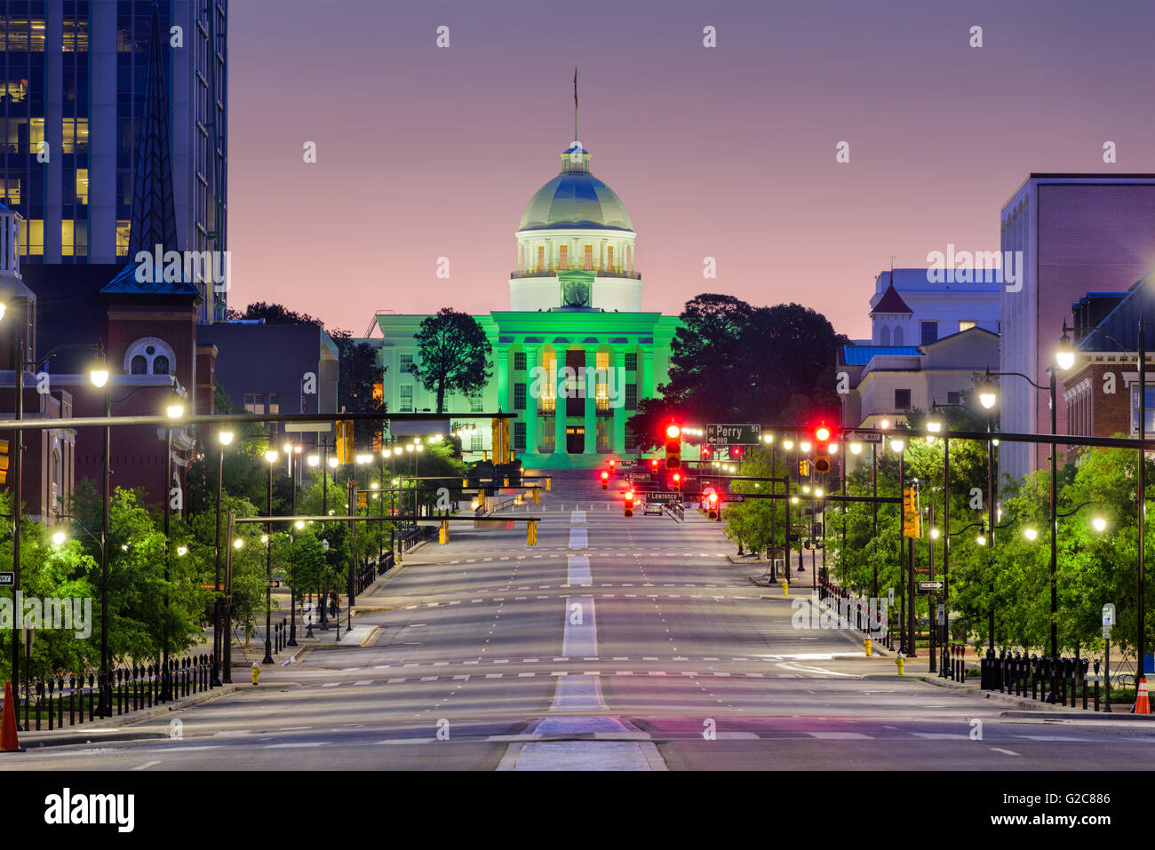 Montgomery, Alabama, USA mit dem State Capitol. Stockfoto