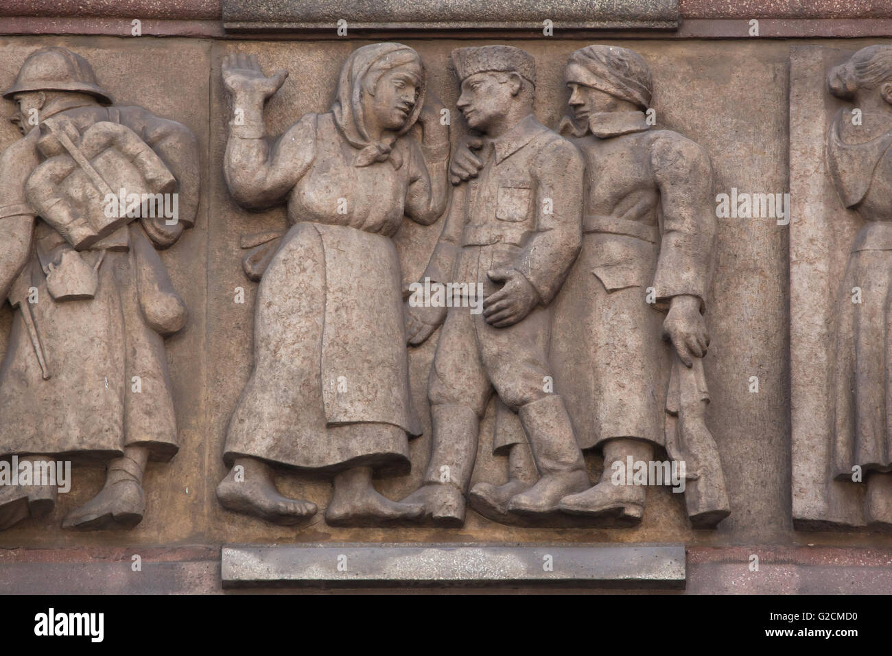 Rückkehr der Tschechoslowakischen Legion. Skulpturale Fries des tschechischen Bildhauers Otto Gutfreund auf dem Legiobanka Gebäude in Prag, Tschechien. Das Legiobanka Gebäude, entworfen von tschechischen modernistischen Architekten Josef Gocar in Rondo-kubistischen Stil wurde 1921-1939 für die Bank der Tschechoslowakischen Legion in Na Porici Straße gebaut. Stockfoto