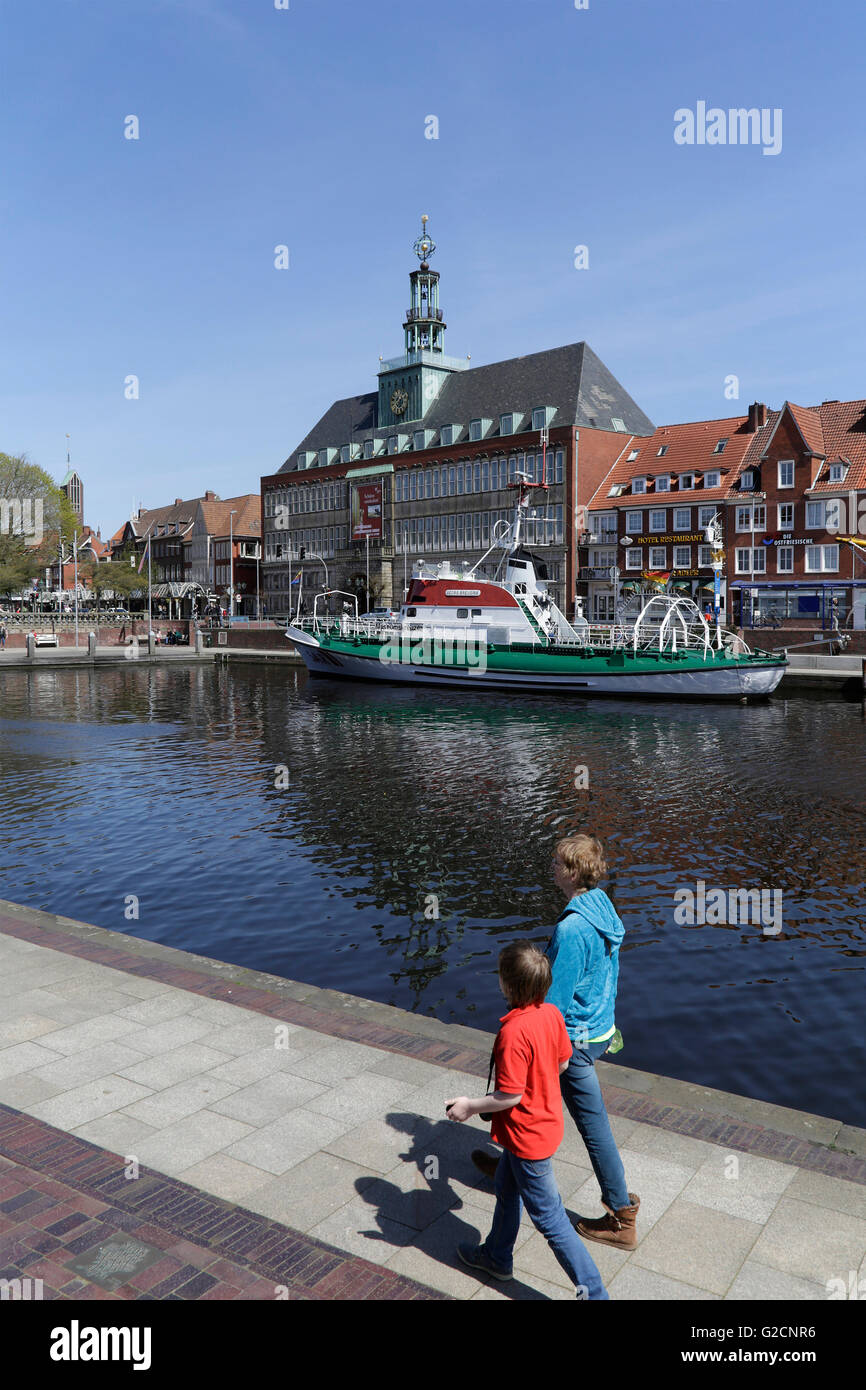 Ratsdelft mit Rathaus, Emden, Ostfriesland, Niedersachsen, Deutschland Stockfoto