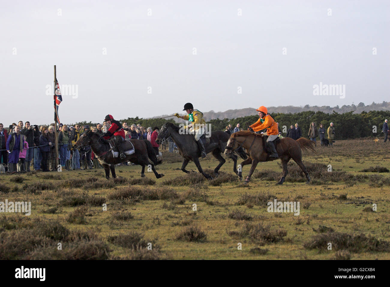 Reiten in Richtung Ziellinie in der Boxing Day 2007 Punkt Spion Halligen in der Nähe von Burley New Forest Nationalpark Hampshire Stockfoto