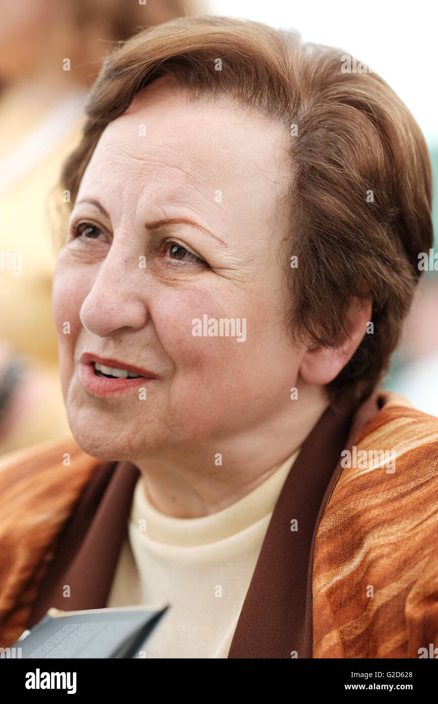 Hay Festival - Mai 2016 - Thema, Menschenrechtsanwältin und Friedensnobelpreisträgerin Shirin Ebadi am Ihr Buch Autogrammstunde. Stockfoto