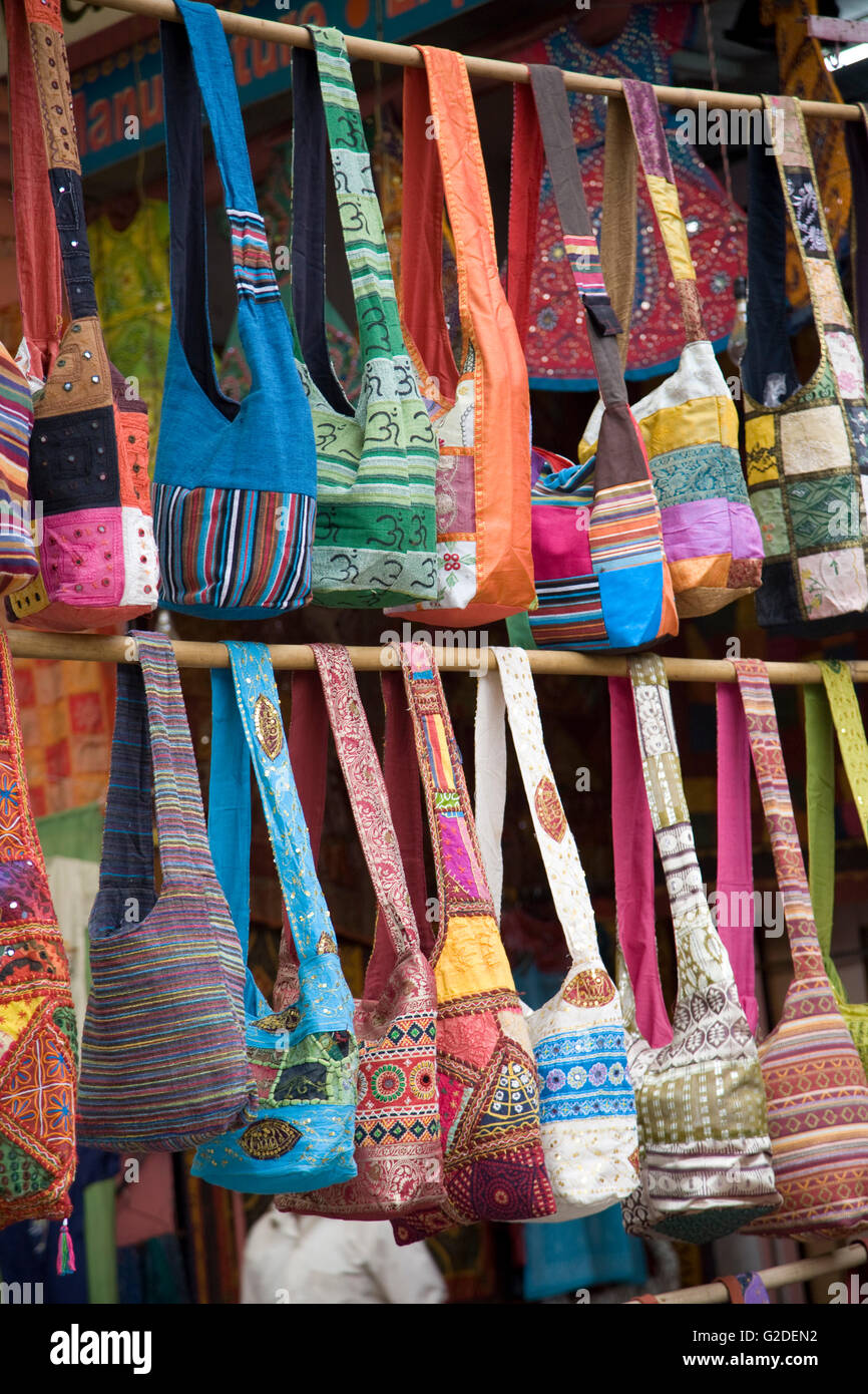 Bunte Taschen im Markt, Jaipur, Indien Stockfoto