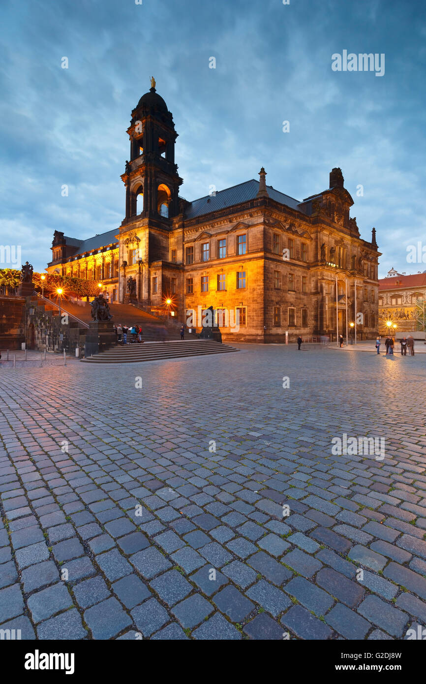 Blick auf das Oberlandesgericht in der Altstadt von Dresden, Deutschland. Stockfoto