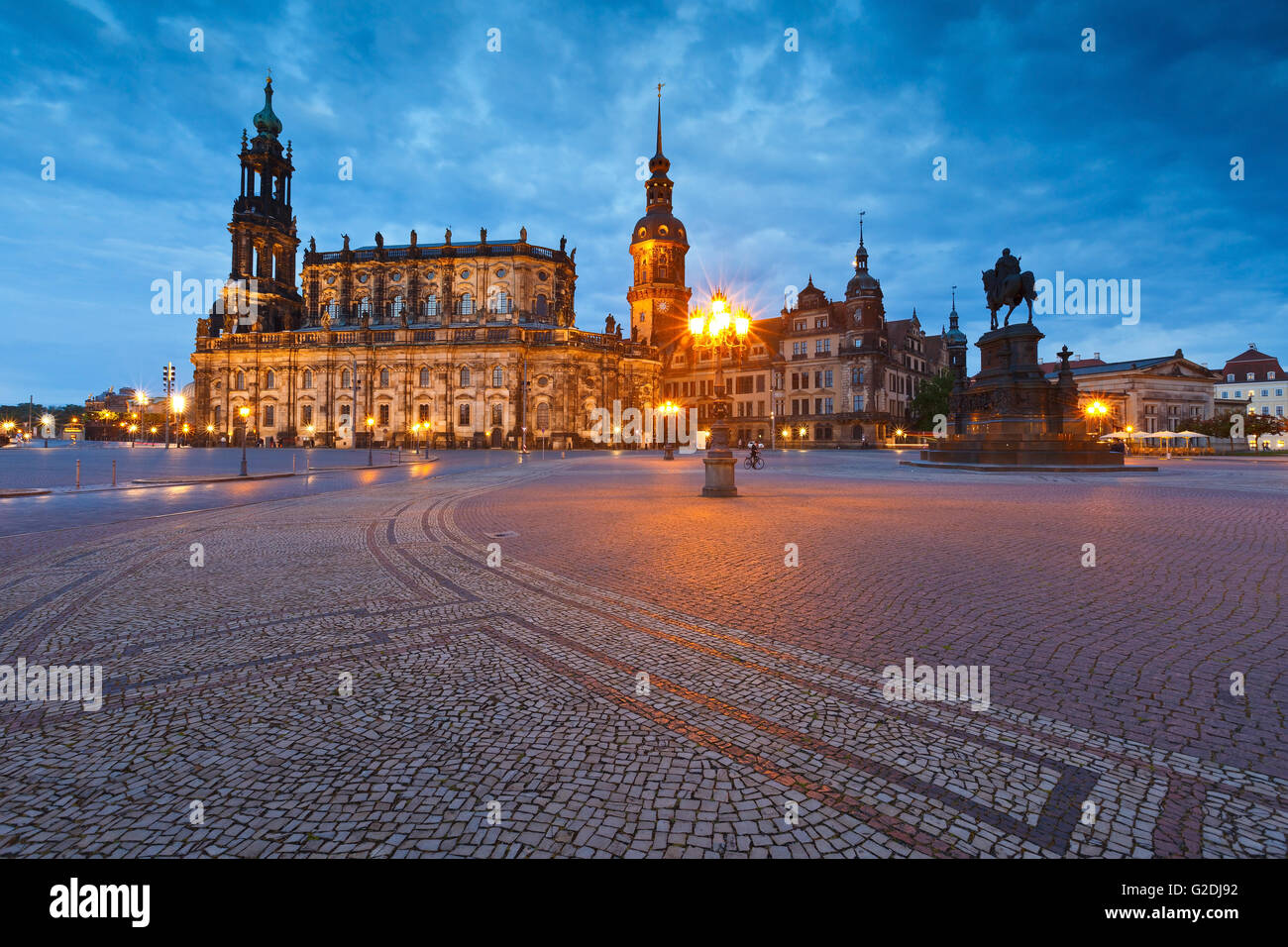 Blick auf den Königspalast und die Kathedrale in der Altstadt von Dresden, Deutschland. Stockfoto