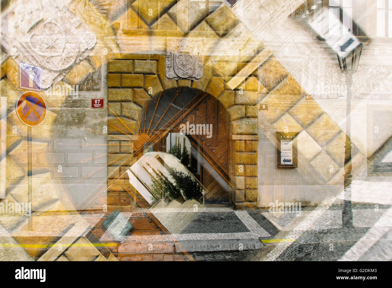 Das Tor an der Prager Straße. Wo sind "unbekannt." Vor den Toren des Zeichens und die Laterne. Stockfoto