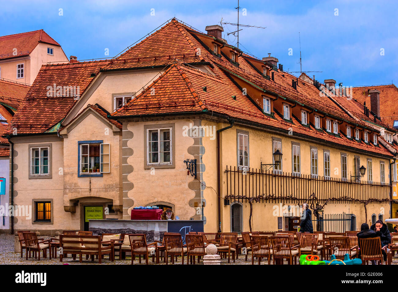 Slowenien - Podravska Maribor - Dravska Ulica-mit die älteste edle Rebe der Welt nach Hause Stockfoto