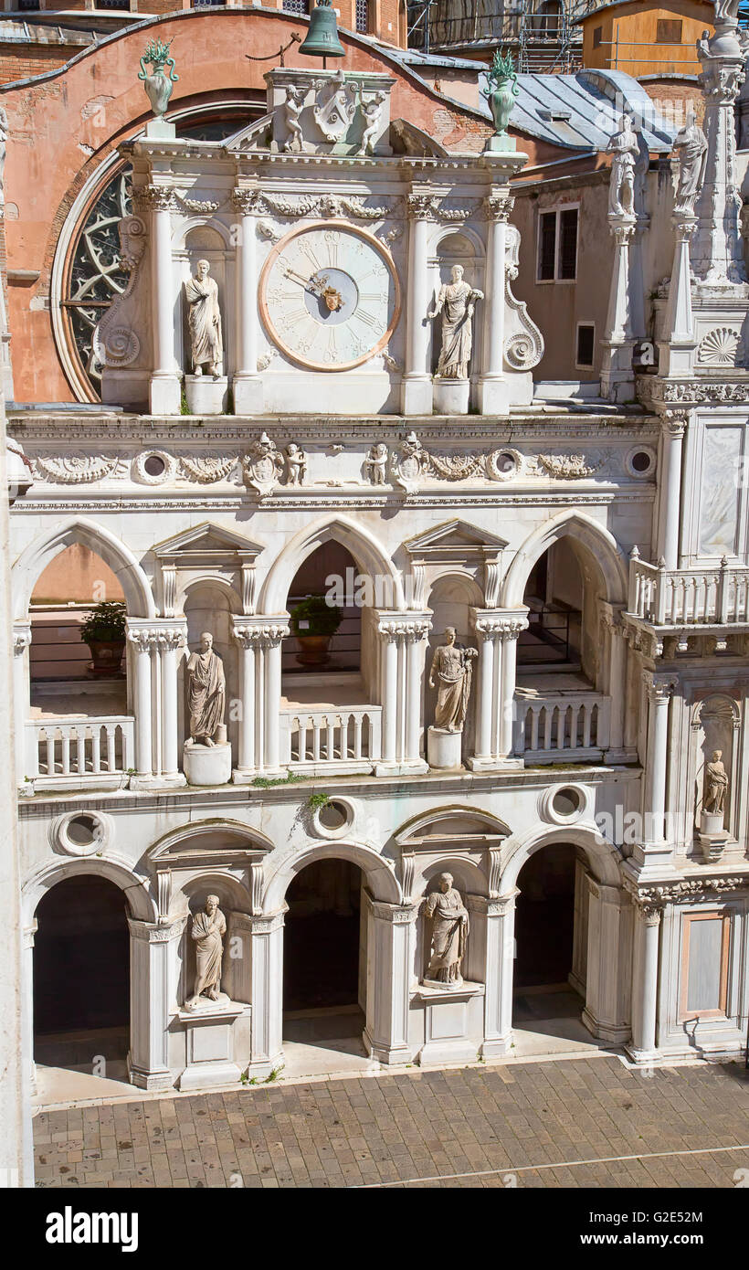 Fassade der Dogenpalast in Venedig, Italien Stockfoto