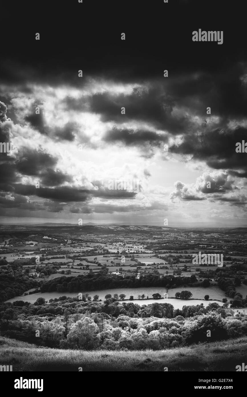 Ländliche Gegend und dramatischer Himmel, Worcestershire, England, Vereinigtes Königreich Stockfoto