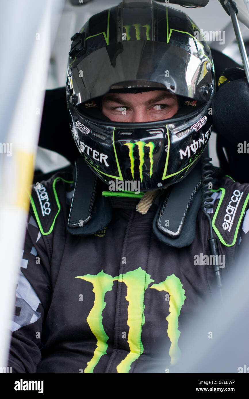 Lydden Hill, Kent, UK. 29. Mai 2016. Rallycross-Fahrer Liam Doran (GBR) und JRM Welt Rallycross Team (GBR) vor dem Qualifying für FIA World Rallycross in Lydden Hill Circuit (Foto: Gergo Toth / Alamy Live News) Stockfoto