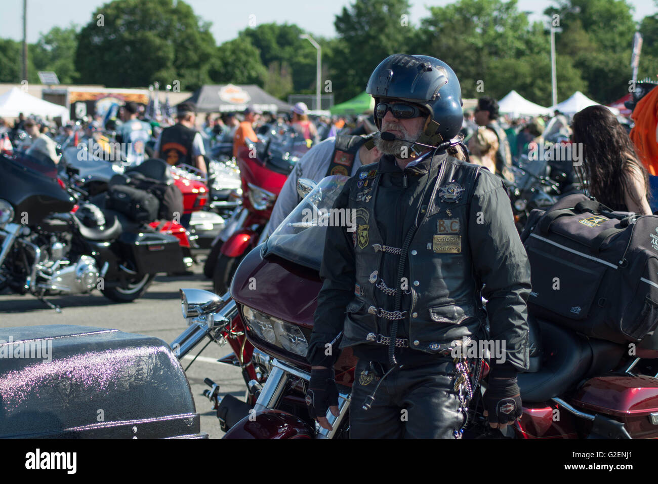 Mai 29, 2016-tausend Biker warten auf das Pentagon-Parkplatz für die '' Ride for Freedom'' zu starten. Die "Fahrt für Freiheit '' will sensibilisieren für amerikanische Kriegsgefangene und Krieger, die derzeit Missing in Action, und nehmen jedes Jahr am Memorial Wochenende statt. © Dimitrios Manis/ZUMA Draht/Alamy Live-Nachrichten Stockfoto