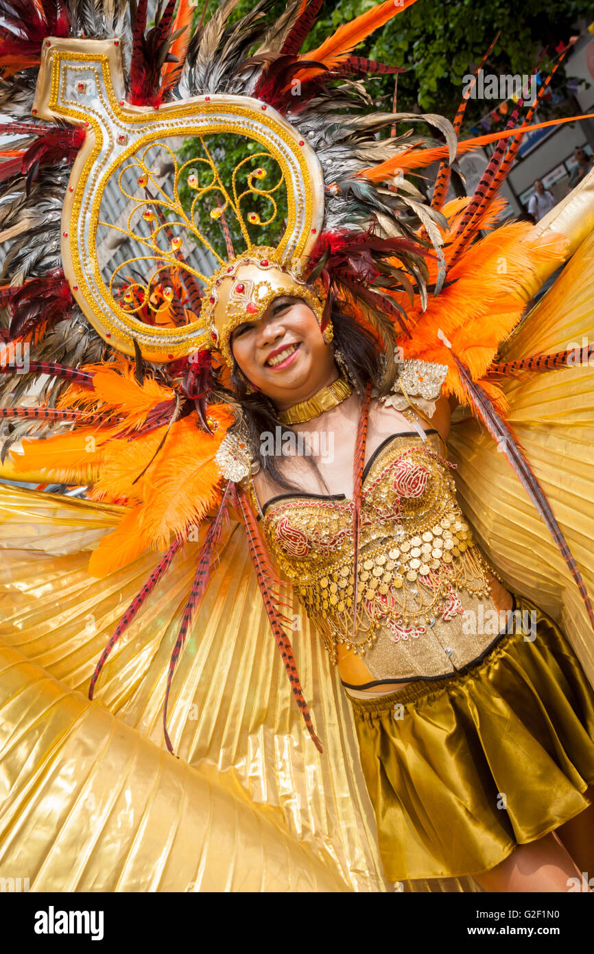 Teilnehmer in der Gay-Pride-Parade statt in Birmingham UK im Mai 2016. Stockfoto