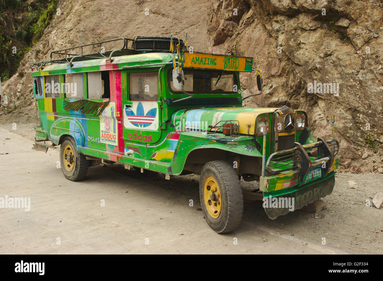 Bunter Jeepney in der Nähe von Batad, nördlichen Luzon, Philippinen Stockfoto