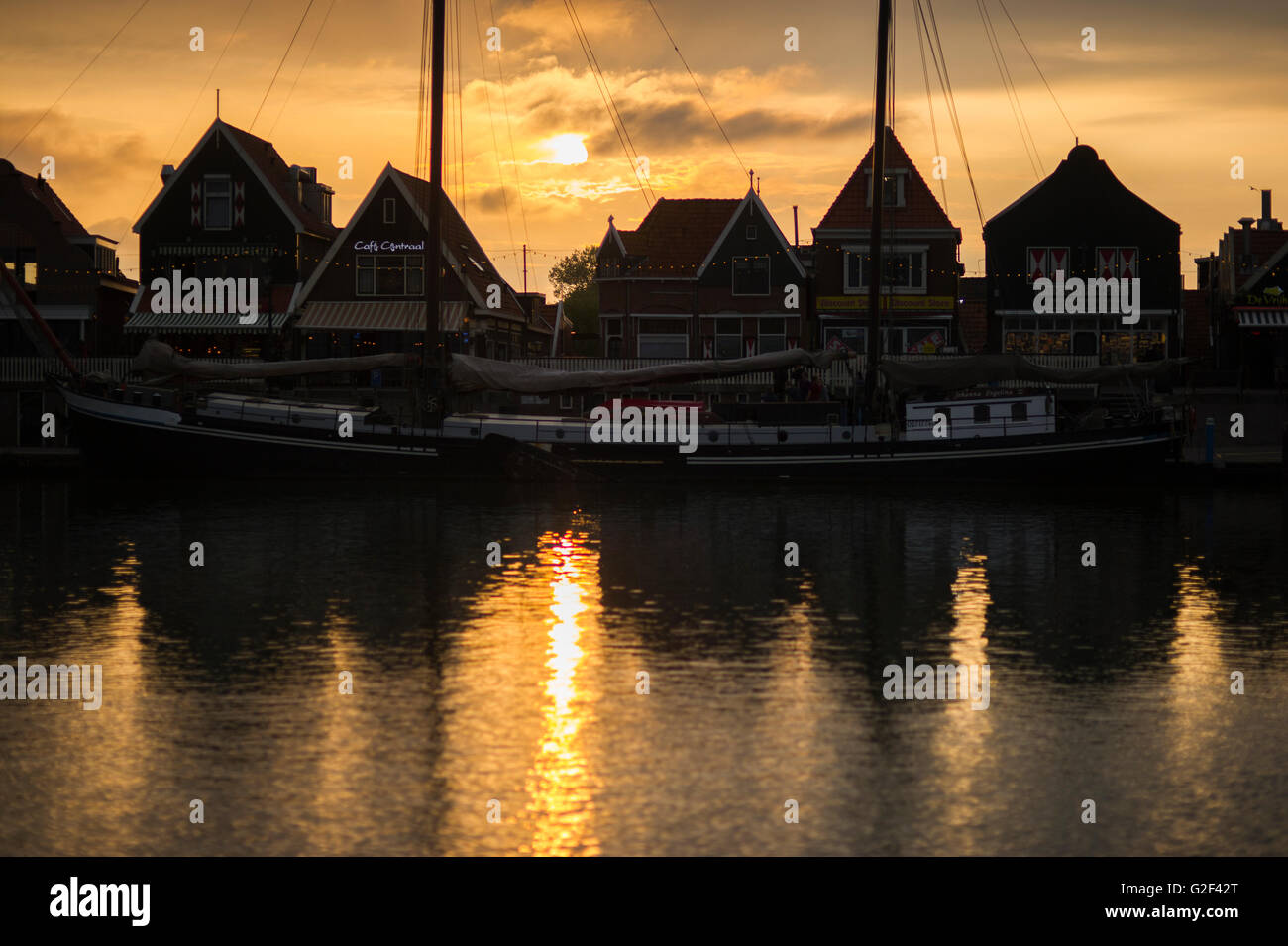 Den alten Hafen von Volendam, IJsselmeer in Holland Stockfoto