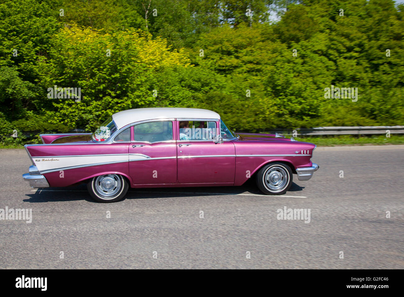 1957 50er Jahre Chevrolet Bel Air auf dem Pendle Power Fest, einer klassischen, amerikanischen Oldtimer, Veteran und Erbe, geschätzte Oldtimer-Motorshow im Nelson & Colne College, Barrowford, Lancashire, Großbritannien Stockfoto