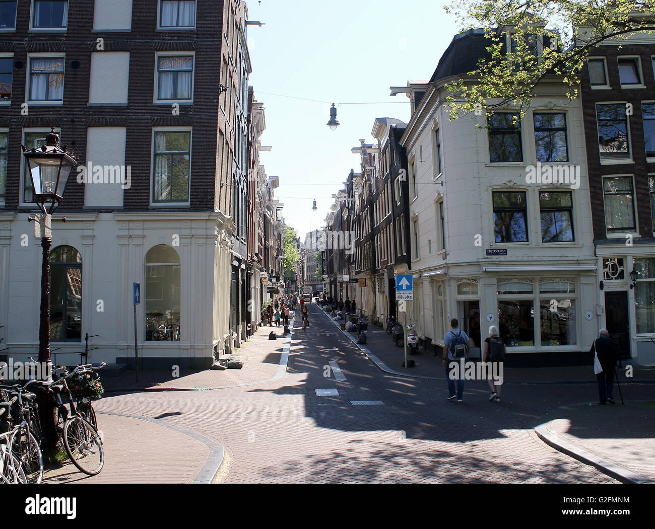 Negen Straatjes / neun Straßen shopping Bereich Amsterdam, Niederlande. Hartenstraat, auf der Suche von Keizersgracht in Richtung Herengracht Stockfoto