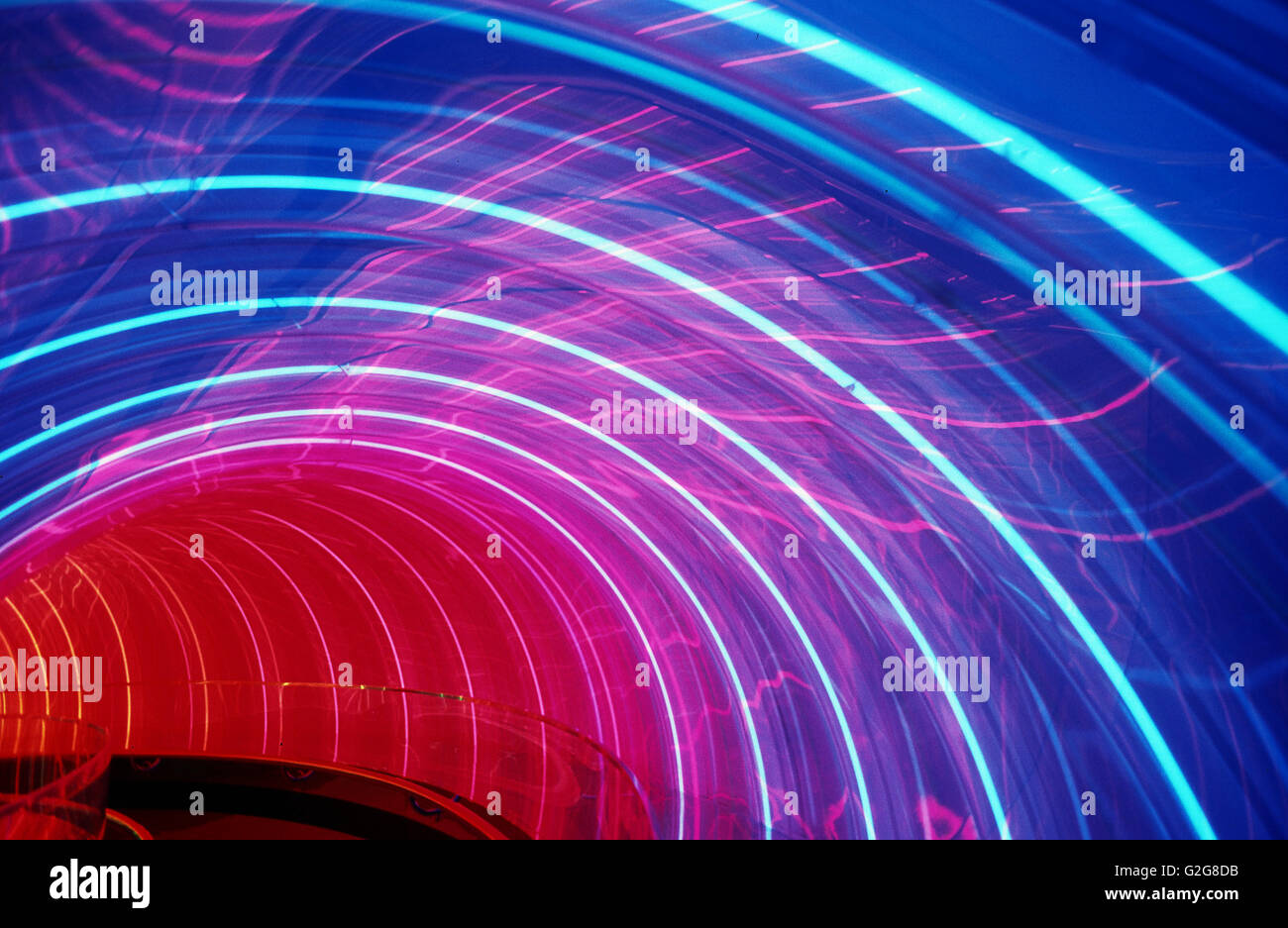 USA - Florida, Orlando. Neon-Tunnel in EPCOT Center. Worldwide Reise Fantasie Stockfoto